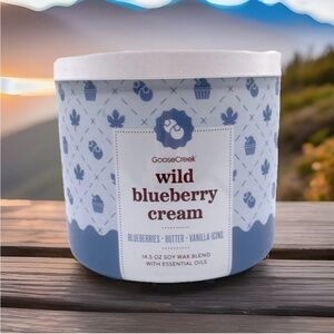 Goose Creek 3-Wick Candle- Wild Blueberry Cream (14.5 oz)